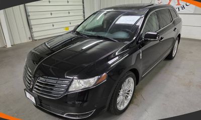 2019 Lincoln MKT Reserve