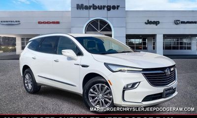 2022 Buick Enclave Essence