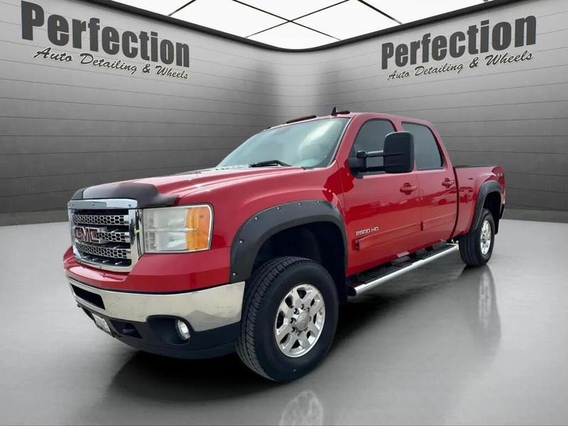 2013 Gmc Sierra — a typically priced live listing