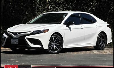2023 Toyota Camry SE