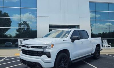 2024 Chevrolet Silverado RST