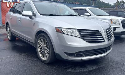 2019 Lincoln MKT Reserve