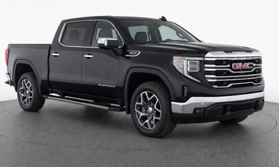 2026 GMC Sierra SLT