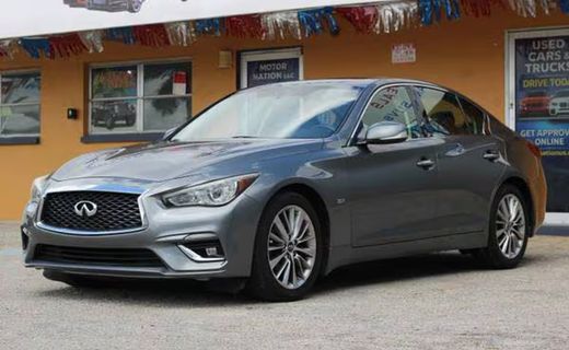 2018 Infiniti Q50 30T Luxe