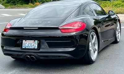2016 Porsche Cayman Black Edition
