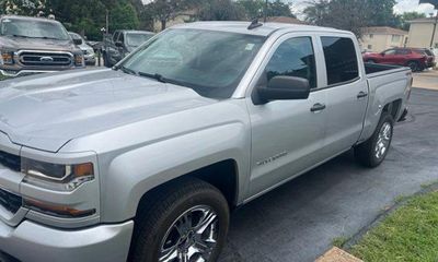 2018 Chevrolet Silverado Custom