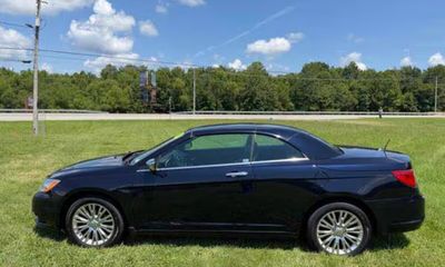 2012 Chrysler 200 Limited