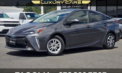 2020 Toyota Prius LE