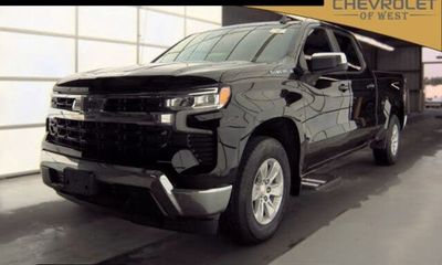 2023 Chevrolet Silverado LT