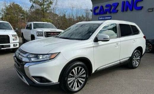 2020 Mitsubishi Outlander SE