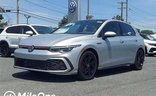 2022 Volkswagen Golf GTI SE