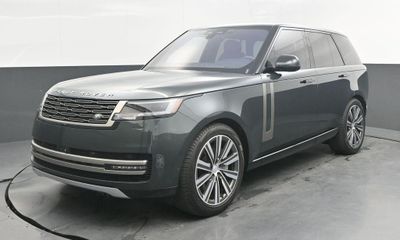 2023 Land Rover Range SE