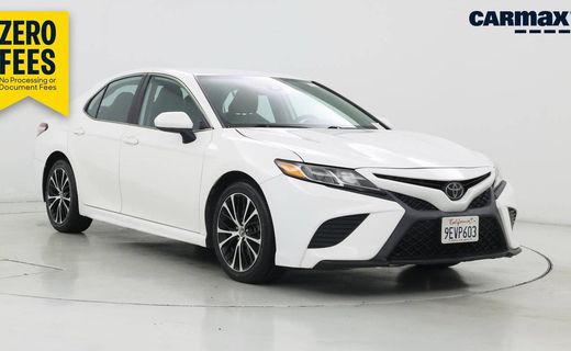2020 Toyota Camry SE