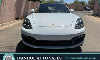 2022 Porsche Panamera 4S