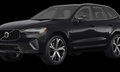 2024 Volvo XC60 Ultimate Black Edition