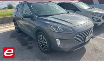 2022 Ford Escape Titanium Phev