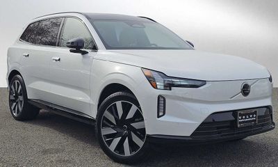 2026 Volvo EX90 Ultra
