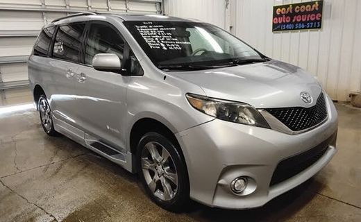 2014 Toyota Sienna SE