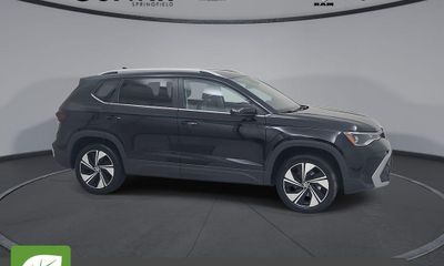 2025 Volkswagen Taos 4Motion SE