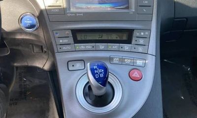 2013 Toyota Prius Three