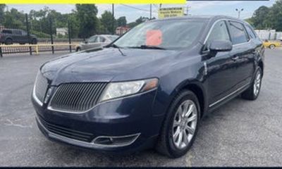 2014 Lincoln MKT Base