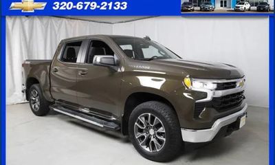2023 Chevrolet Silverado LT L