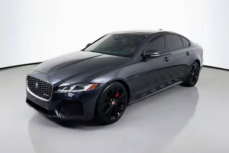 2022 Jaguar XF — a typically priced live listing