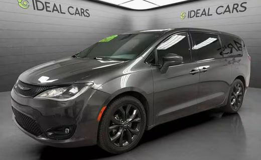 2020 Chrysler Pacifica Touring