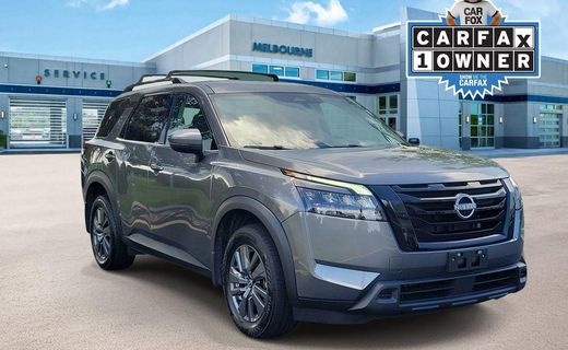 2025 Nissan Pathfinder SV
