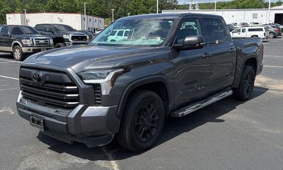 2023 Toyota Tundra SR5