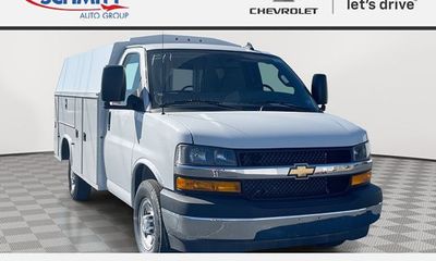 2025 Chevrolet Express 3500 Cutaway 139