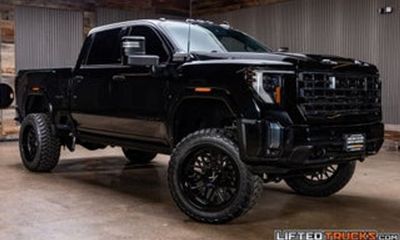 2024 GMC Sierra HD Denali