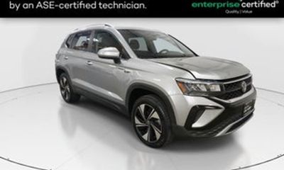 2024 Volkswagen Taos 4MOTION SE