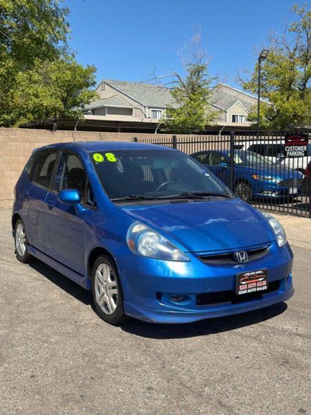 2008 Honda FIT — a typically priced live listing
