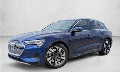 2022 Audi E-Tron Quattro Premium