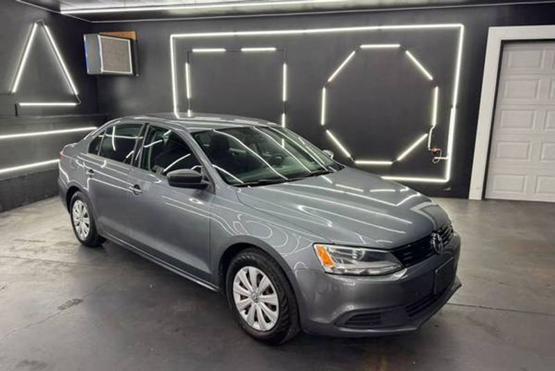 2014 Volkswagen Jetta — a typically priced live listing