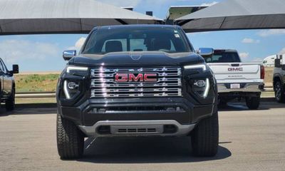 2025 GMC Canyon Denali