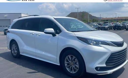 2026 Toyota Sienna XLE