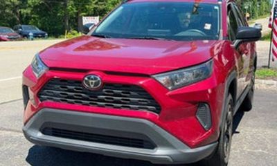 2021 Toyota RAV4 LE