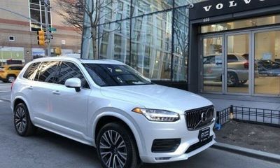 2020 Volvo XC90 Momentum