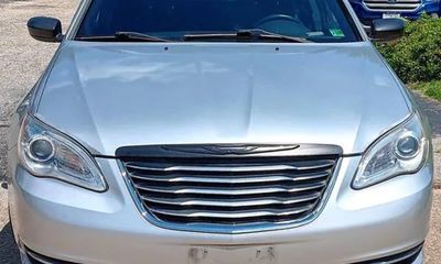 2012 Chrysler 200 Touring