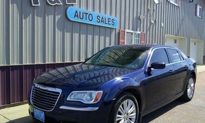 2013 Chrysler 300 Base