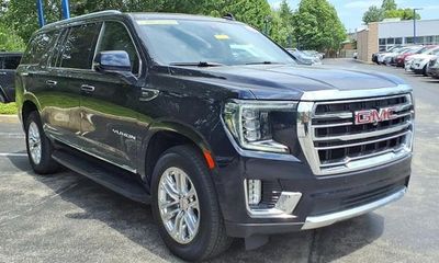 2022 GMC Yukon XL SLT