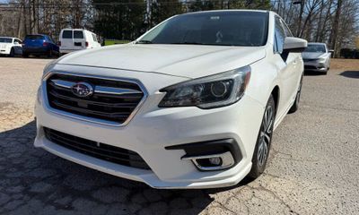2018 Subaru Legacy Premium M R