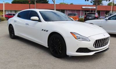 2020 Maserati Quattroporte Essence