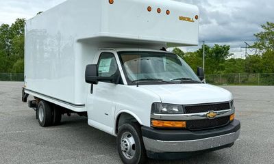 2025 Chevrolet Express 3500 Cutaway