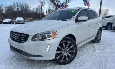 2016 Volvo XC60 T5 Platinum