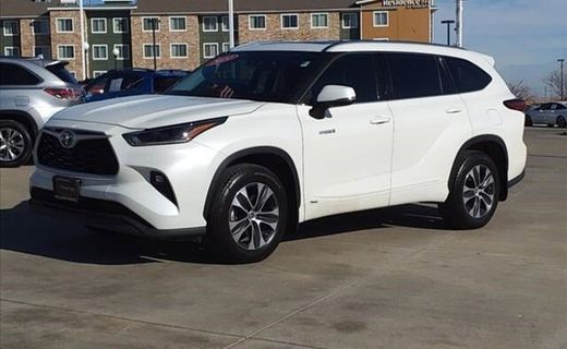 2021 Toyota Highlander XLE NAV