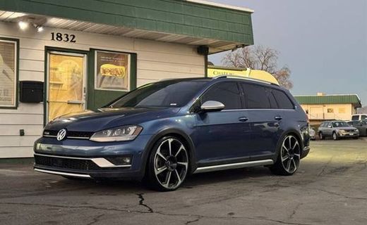 2017 Volkswagen Golf Alltrack