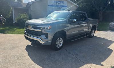2023 Chevrolet Silverado LT